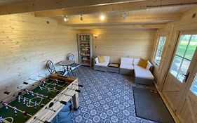 Thyme Shepherds Hut Boundary Farm, Framlingham